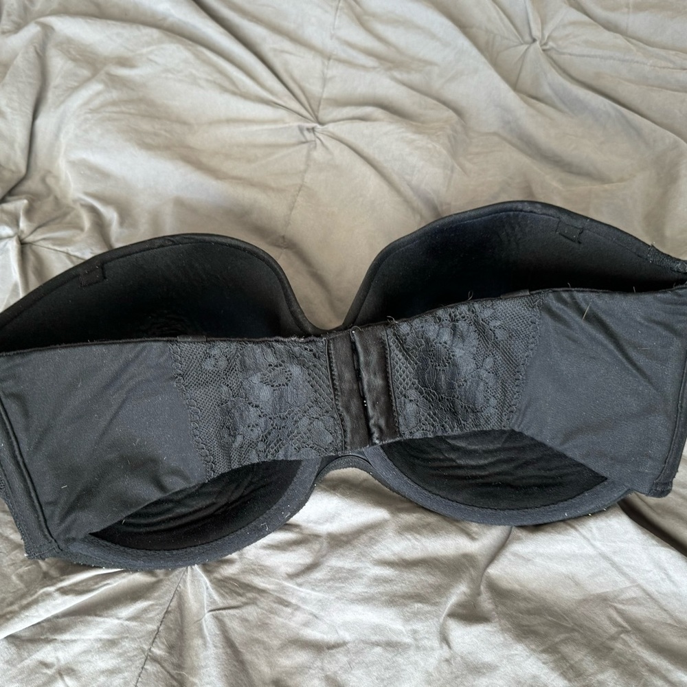 Victoria’s Secret Black Strapless Bra Size: 36DDD - Picture 2 of 3